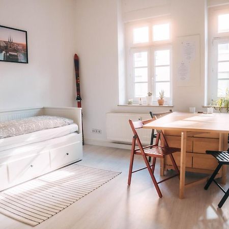 Gemutliche 45M² Wohnung Mit Netflix & Disney+ Erfurt Bagian luar foto