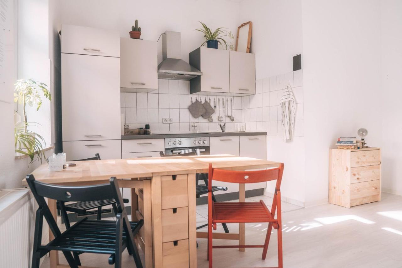 Gemutliche 45M² Wohnung Mit Netflix & Disney+ Erfurt Bagian luar foto